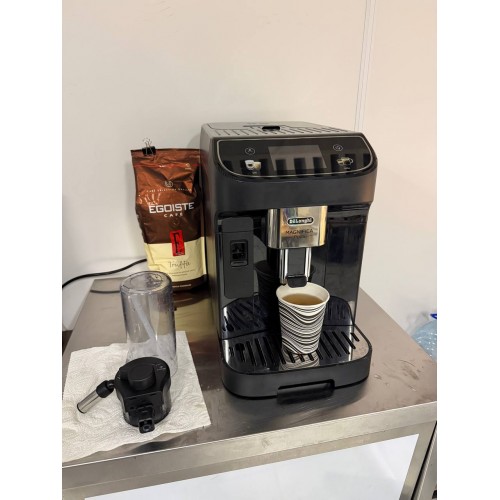 Кофемашина автоматическая DeLonghi Magnifica Plus